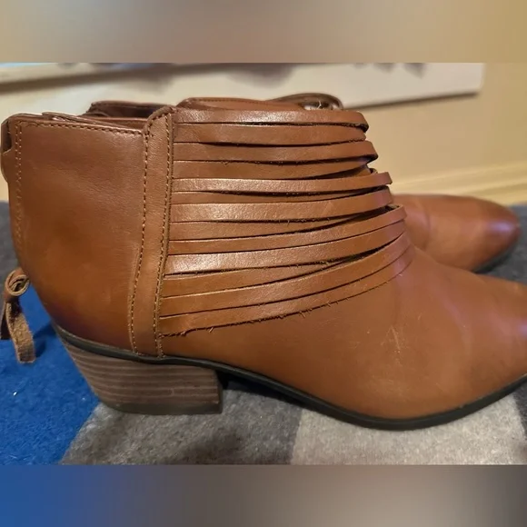 Clarks Booties - Picture 3 of 3